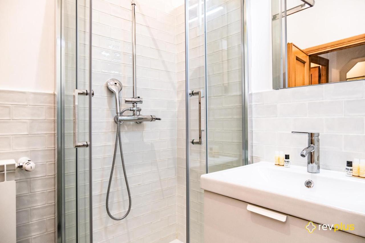 Mecenate Apartment Cavour Рим Екстер'єр фото