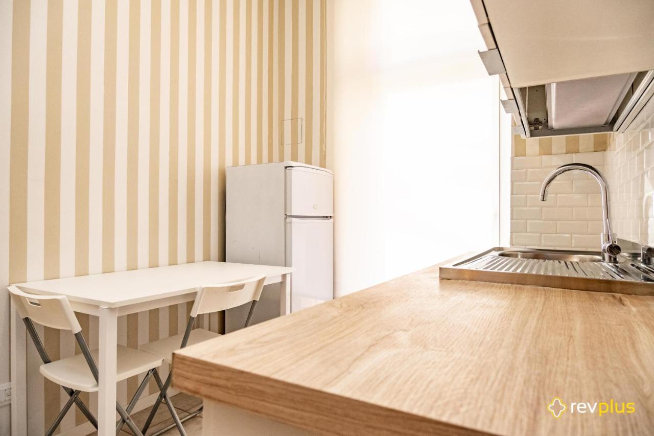 Mecenate Apartment Cavour Рим Екстер'єр фото