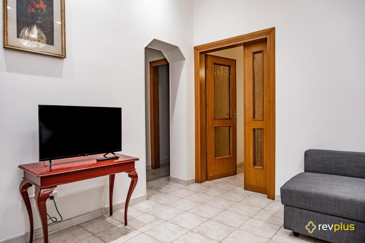 Mecenate Apartment Cavour Рим Екстер'єр фото